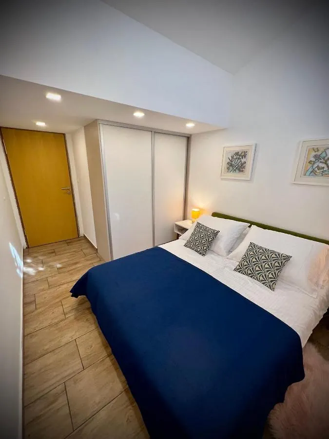 Apartman Cvjetni Njivice Apartment