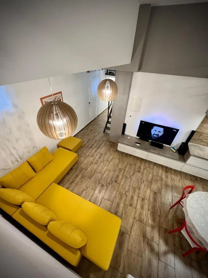 Apartman Cvjetni Njivice 0*,