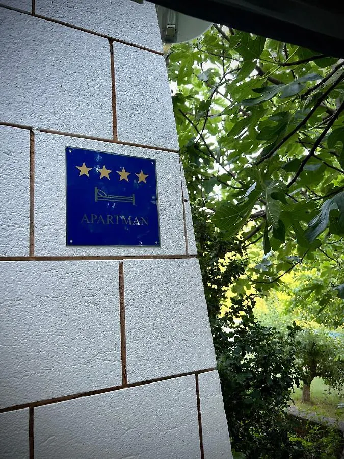 Apartment Apartman Cvjetni Njivice Croatia